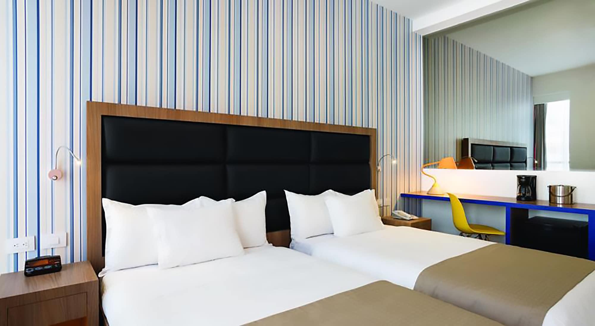 Tryp By Wyndham Mexico City World Trade Center Area Exterior photo
