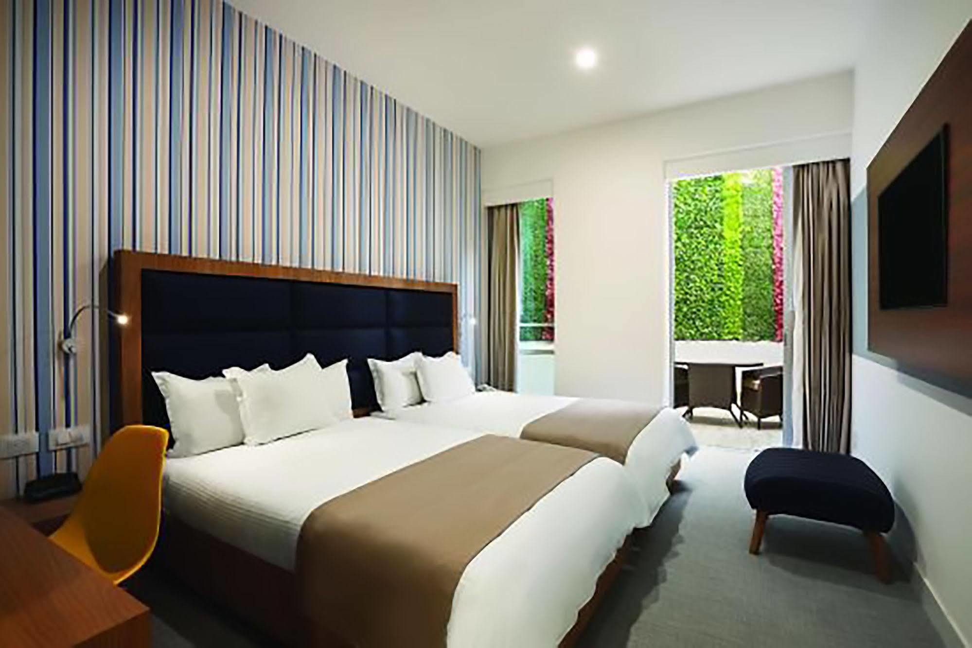 Tryp By Wyndham Mexico City World Trade Center Area Exterior photo